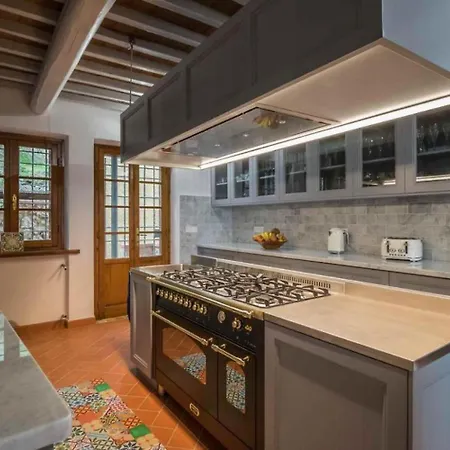 Villa Le Querce By Nicola Real Estate